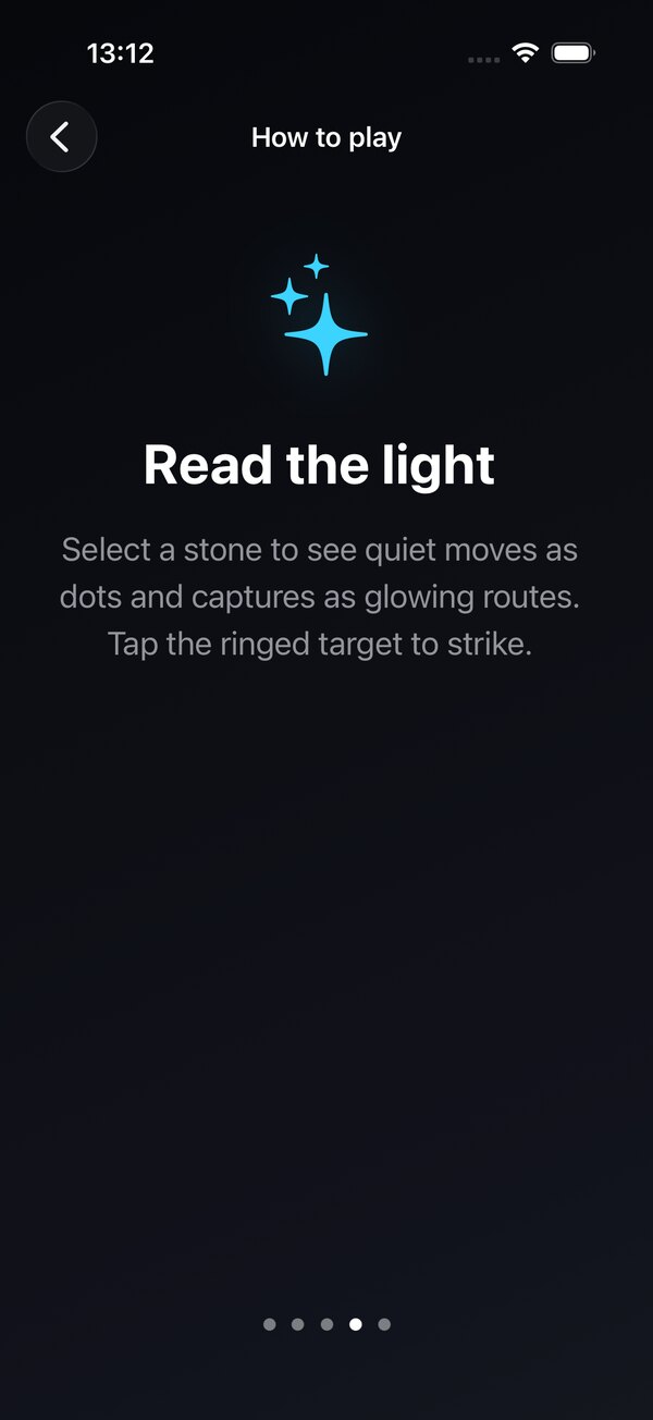 Loopstone tutorial explaining dots for quiet moves and glowing capture routes